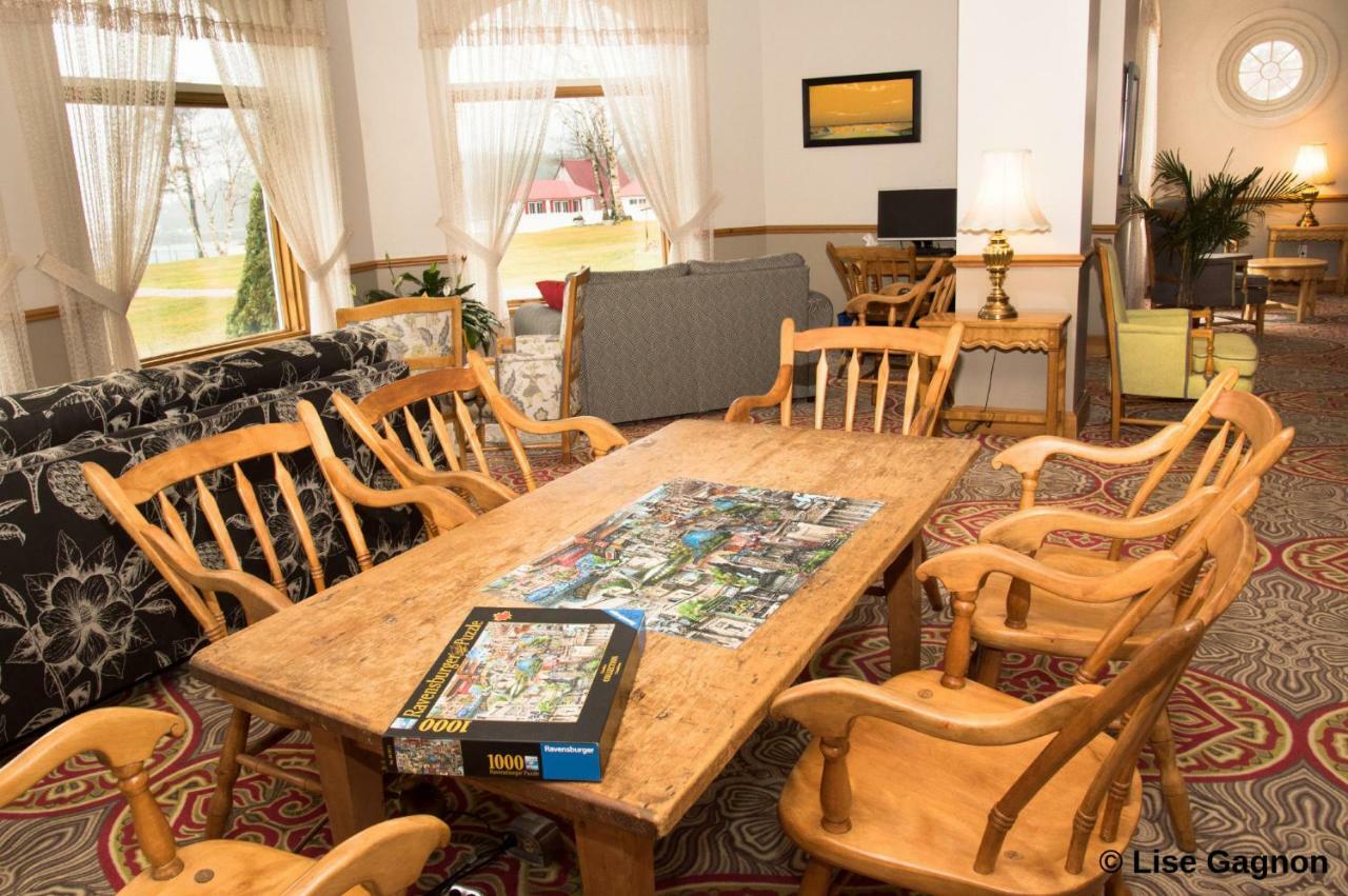 Hotel טאדוסאק מראה חיצוני תמונה